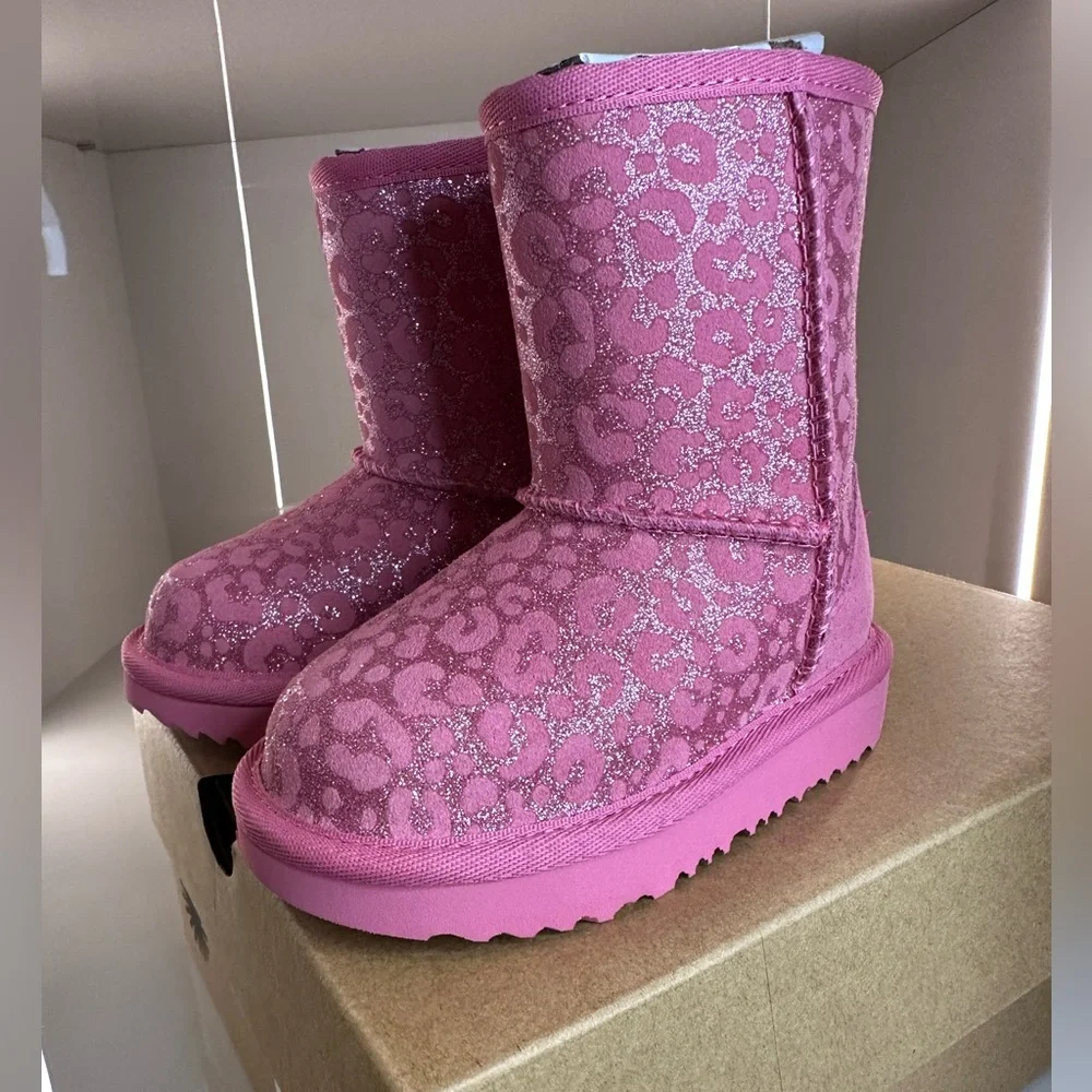 Uggs - Girls' Classic II Glitter Leopard Print Boots - Walker, Toddler - Picture 6 of 7